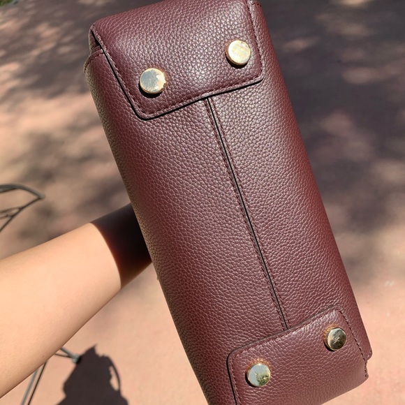 Michael Kors Small Belted Mercer - Picture 4 of 8